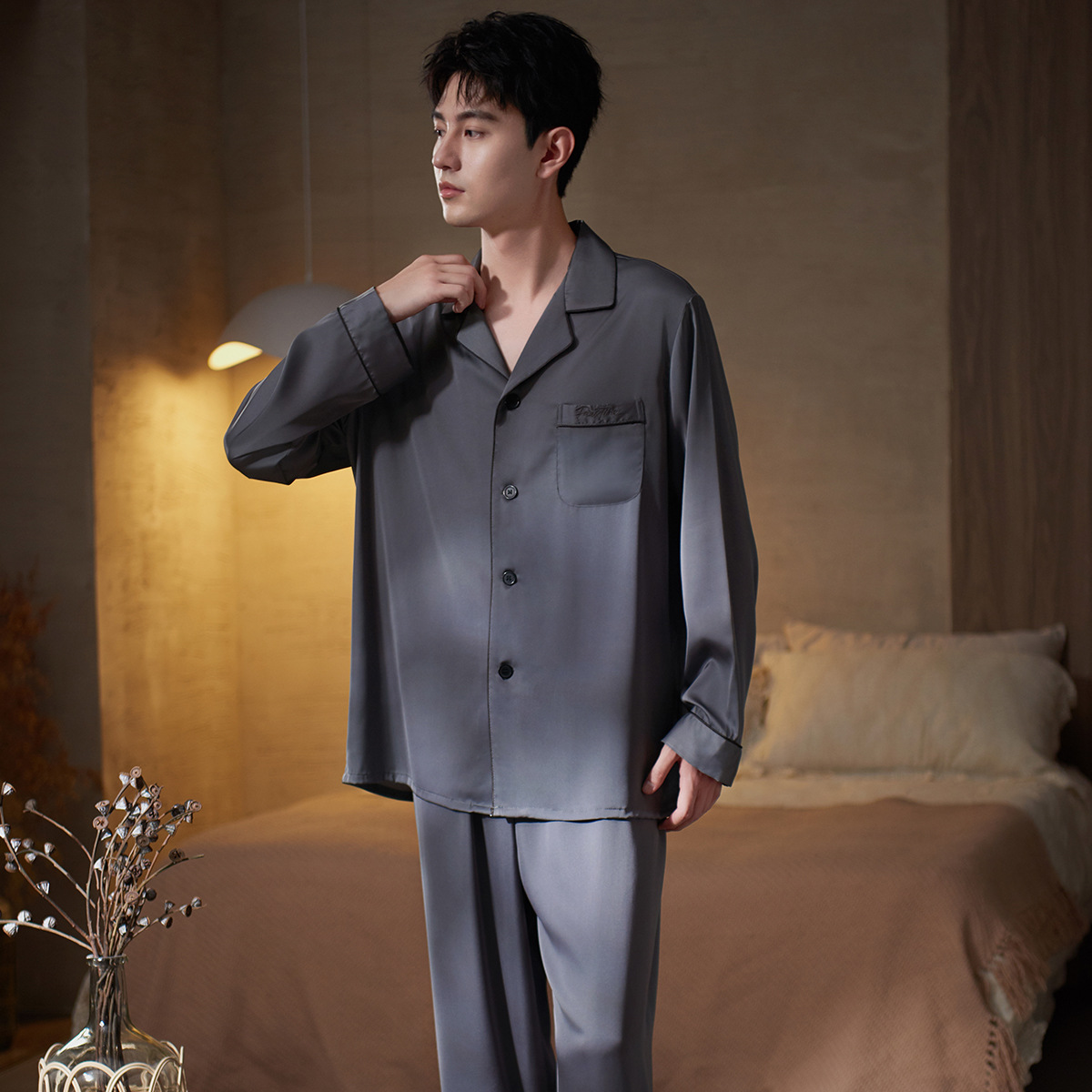Ropa de casa para hombre de se - Smart Home Simulation reseña y precio